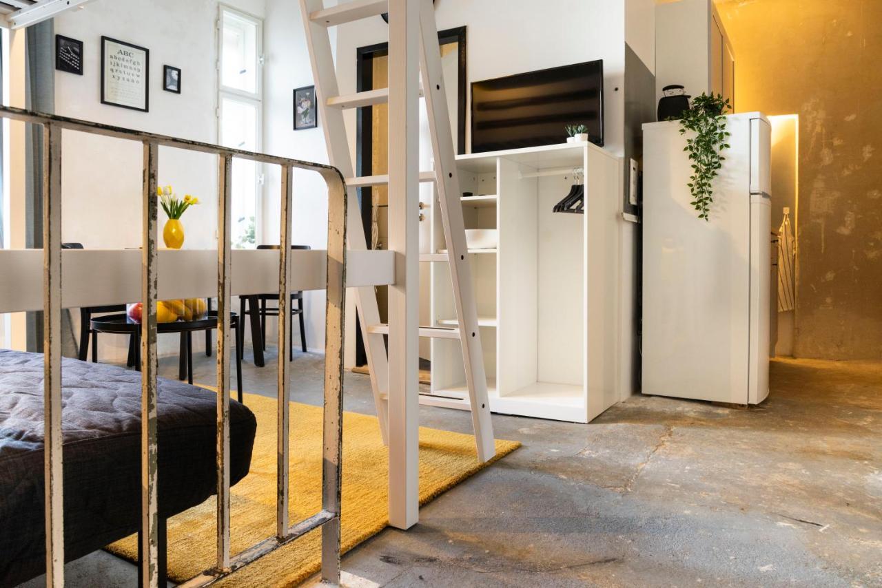 Shabby Chic +freshly Furnished +self Check-in * Berlino